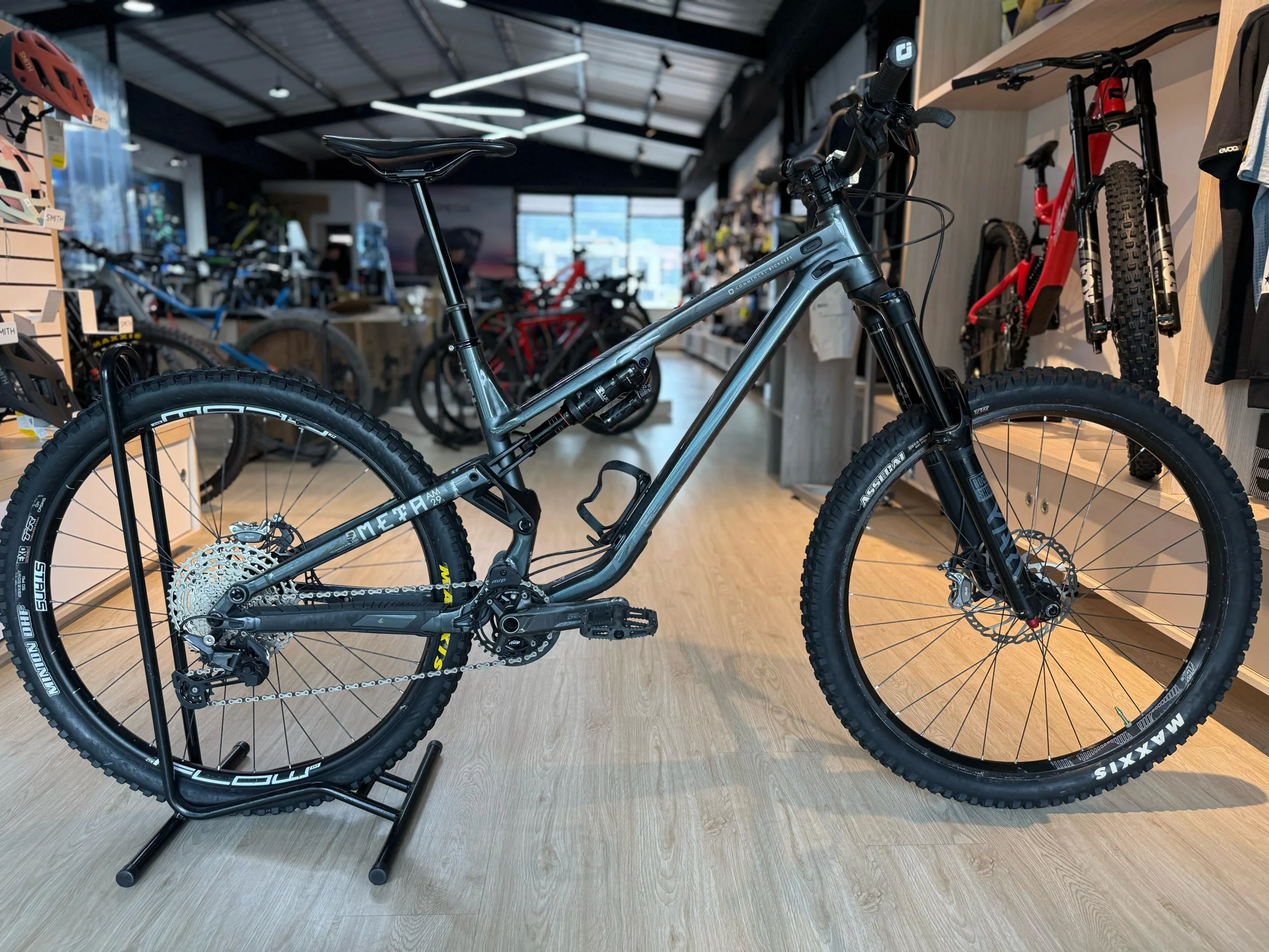 Bicicleta usada Commecal Meta AM29